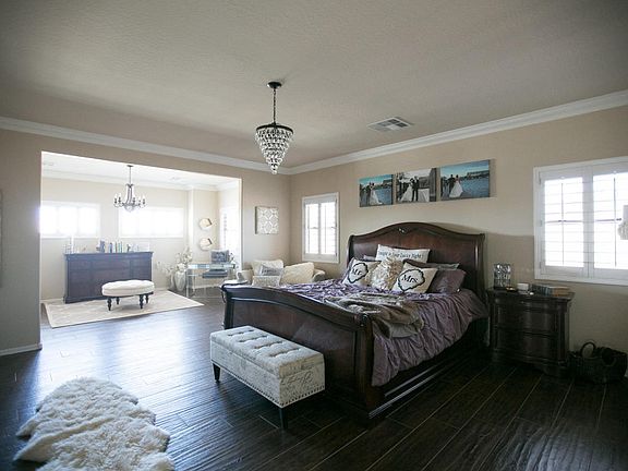 5th image of 4676 S Southwind Dr