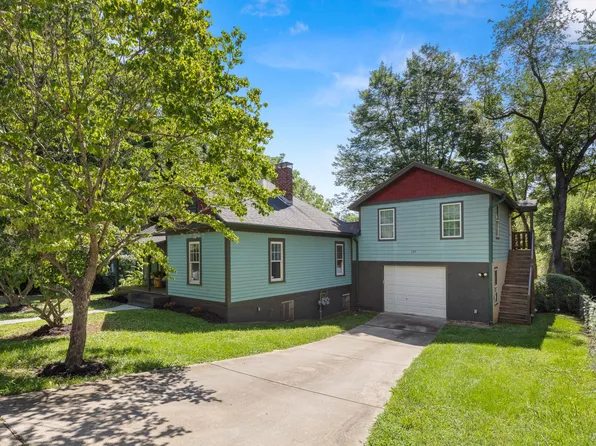 137 Hanover St, Asheville, NC 28806
