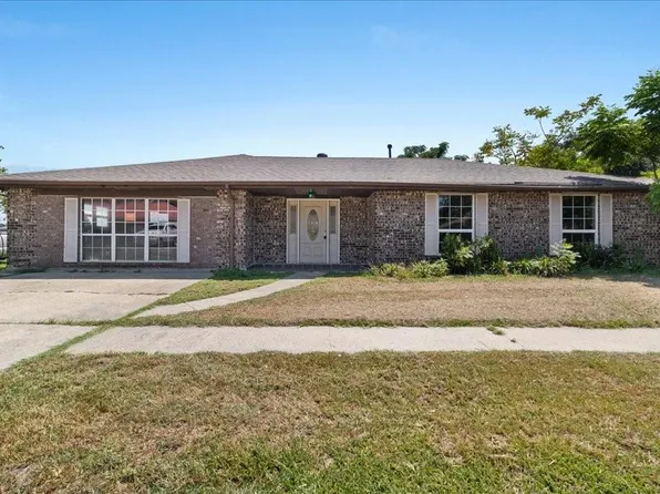 2713 Gallo Dr, Chalmette, LA 70043