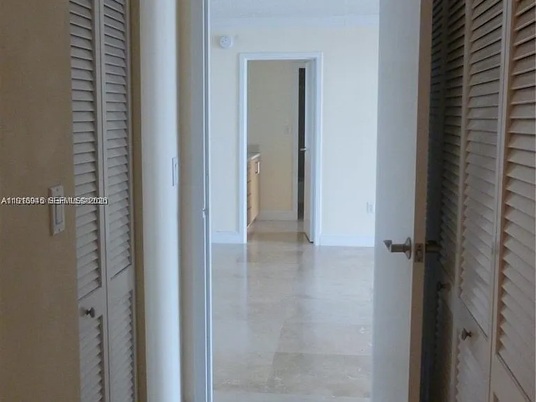 2333 Brickell Ave #2215 — Photo 10