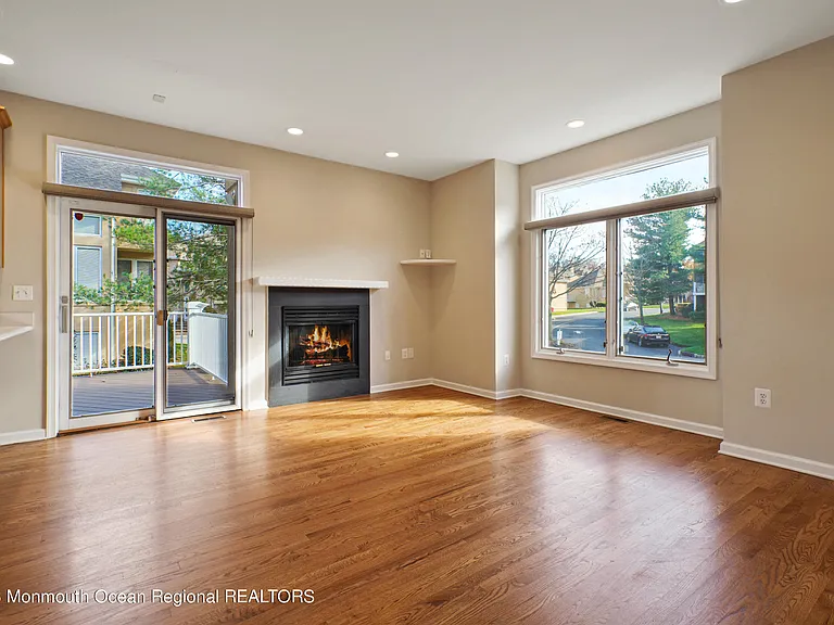 194 Pelican Ct — Photo 13