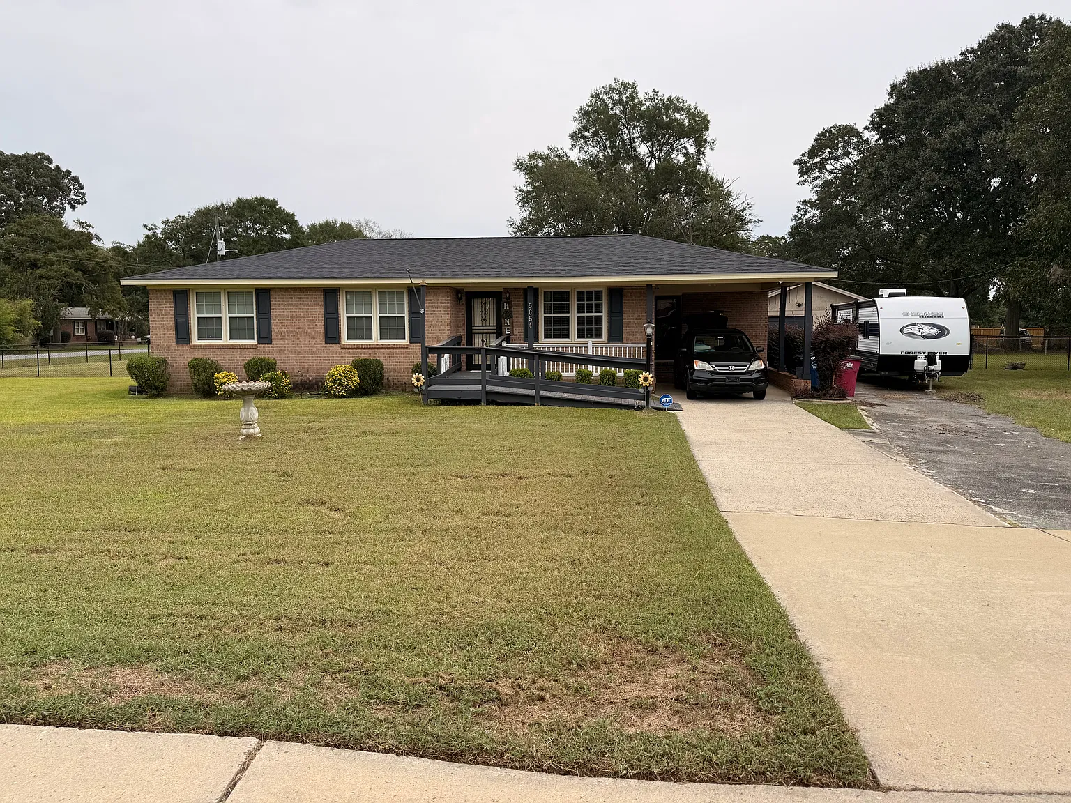 3 bed, 1206 sqft, $1,650 — Photo 1