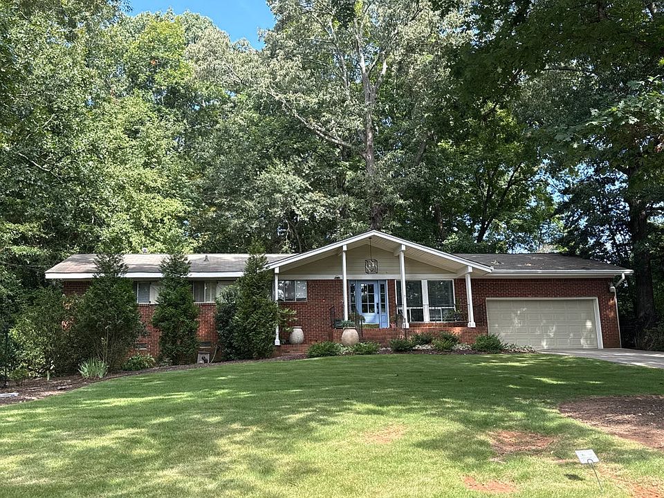 1st image of 635 Forest Rd