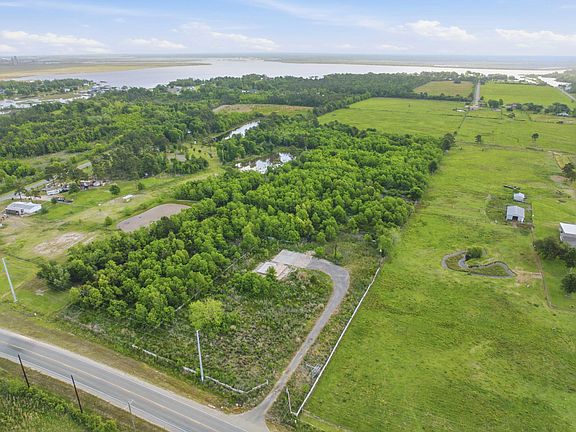 3rd image of 7483 Highway 27 S