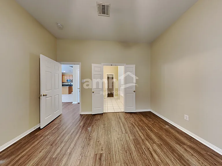 5401 Pecan Creek Cir — Photo 9