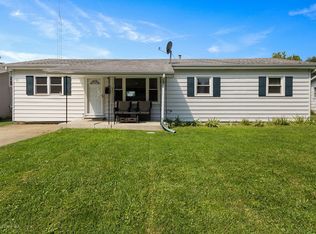 213 Hickory Ln, Momence, IL