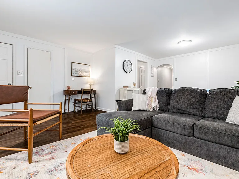 946 Sheridan Ave #946 — Photo 11
