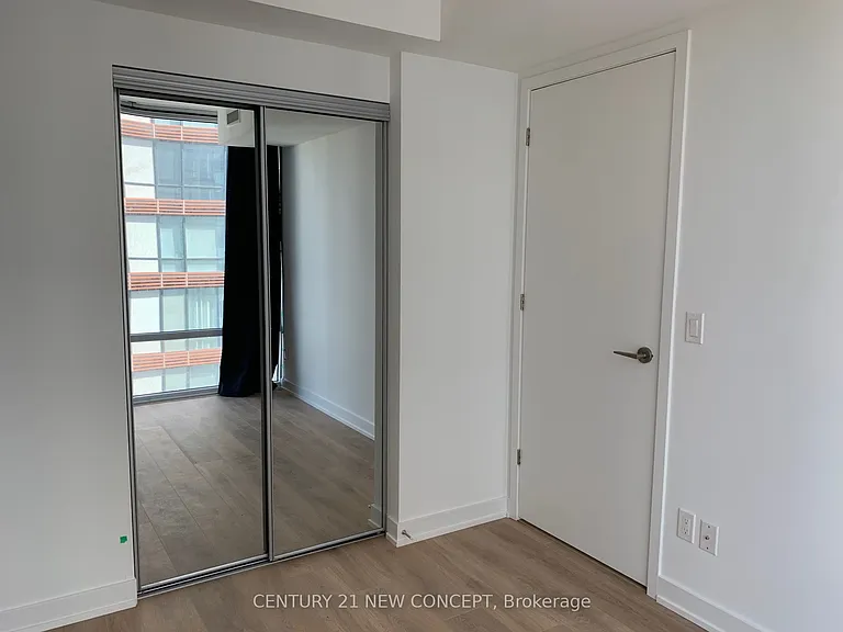 501 Yonge St #1603 — Photo 20