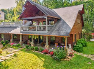 212 Laurel Cir, Blue Ridge, GA 30513