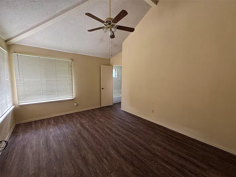 10014 Sand Pass Ln — Photo 9