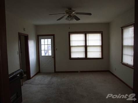 Living room, View 2