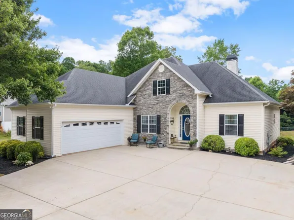 274 Oak Creek Dr, Dawsonville, GA 30534