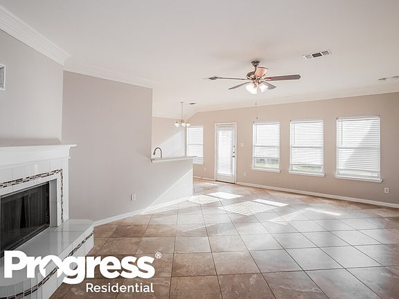 4th image of 10440 Fossil Hill Dr