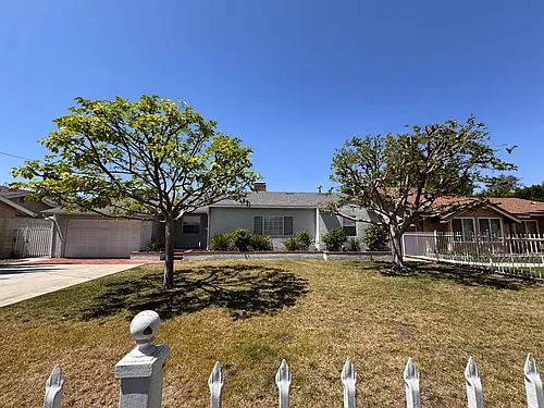 12411 Kittridge St Photo 1