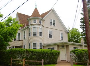 54 Maple St #C, Princeton, NJ 08542