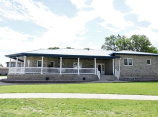 417 22nd St SW, Minot, ND 58701