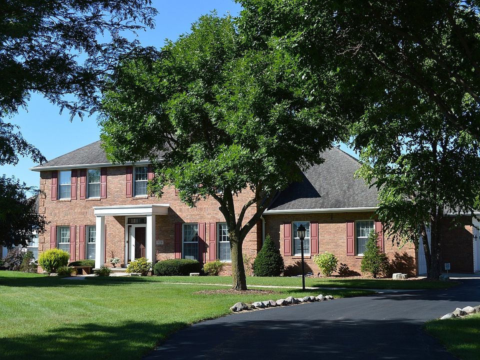 1st image of 926 Country Club Ln