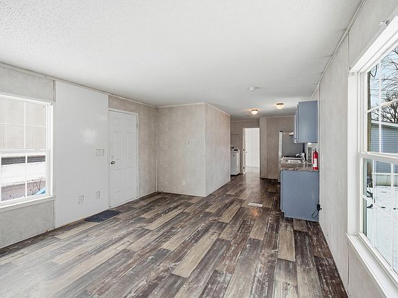 5th image of 815 E Oakton St #311