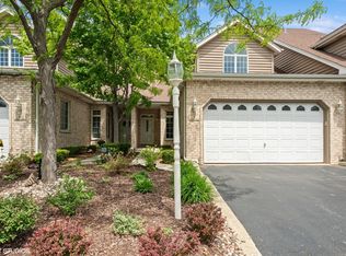 7 Moorings Dr, Palos Heights, IL 60463
