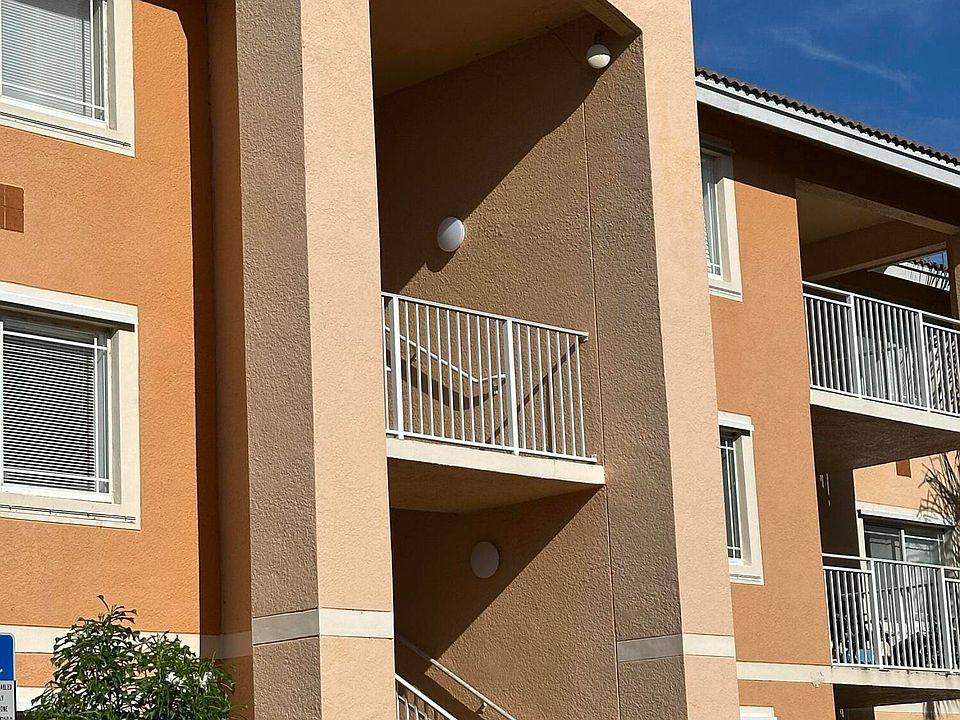 1st image of 281 SW Palm Drive #201