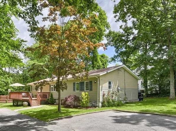 155 Pocahontas Path, Lincoln Park, NJ 07035