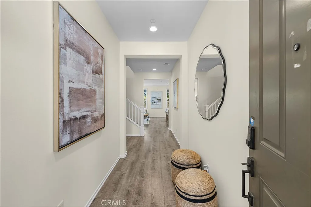 4 bed, 2513 sqft, $3,600 — Photo 2