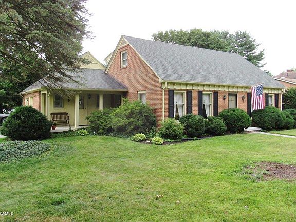 3rd image of 500 Chinquapin Trl