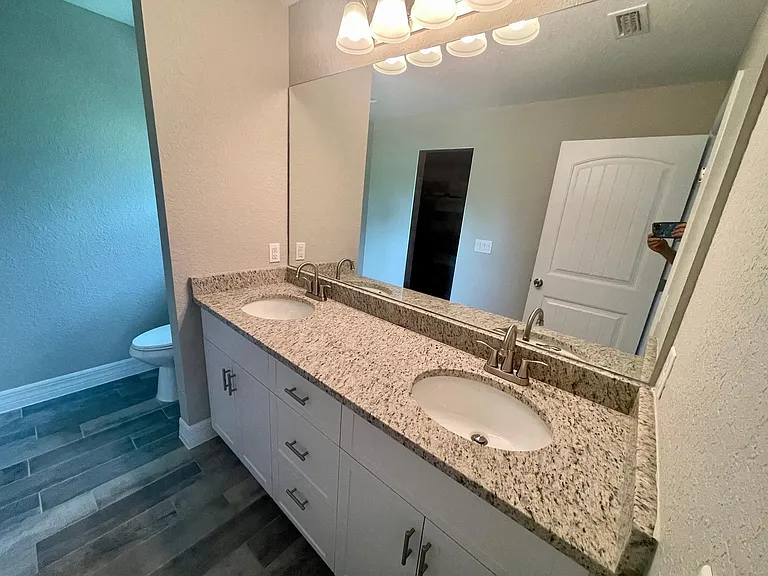 315 Sweetwater Dr — Photo 6