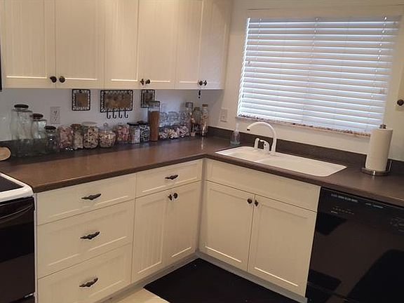 3rd image of 251 Fenwick Dr Unit 3