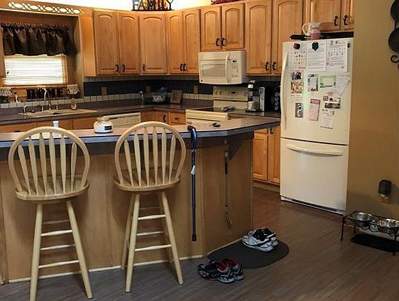 5th image of 8270 Caymen Ct