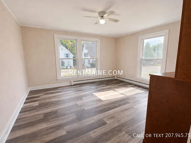 445 Main St #A — Photo 8