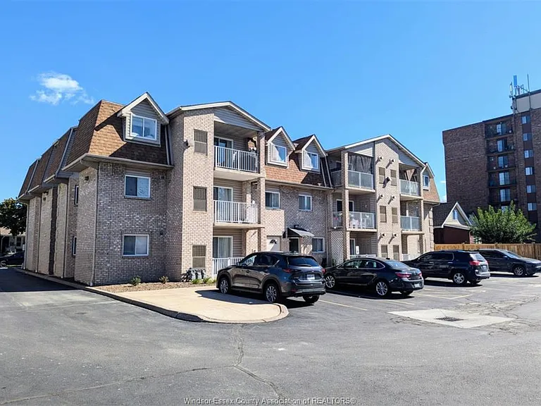 1323 Langlois Ave #302 — Photo 13