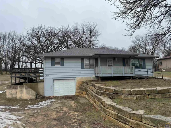 6727 SE Berryton Rd, Berryton, KS 66409