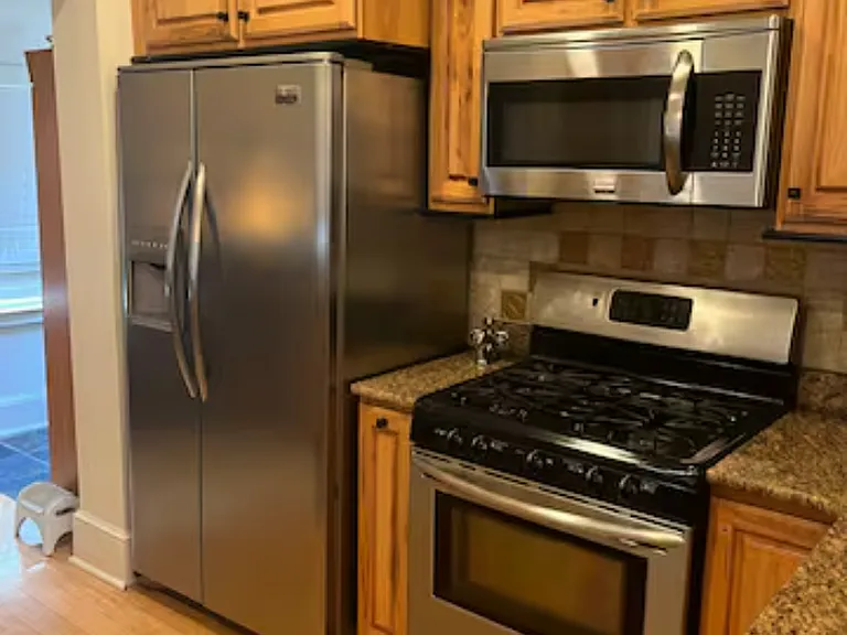 1521 Thomas Ave — Photo 9