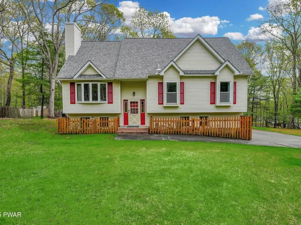 106 Cornelia Ln, Milford, PA 18337