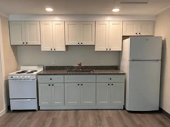 2024 Riverdale St, West Springfield, MA