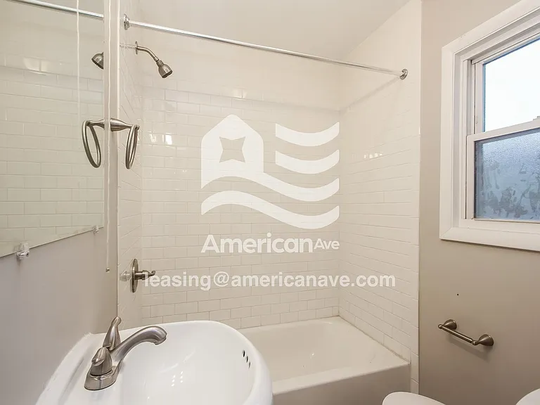 451929_008_wm_-_main_bathroom_13274123.jpg