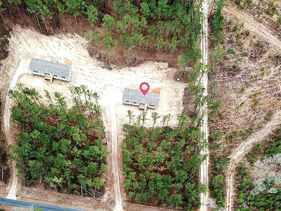 5th image of 818 White Pond Rd