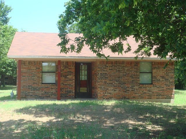 Front Yard .25 acres