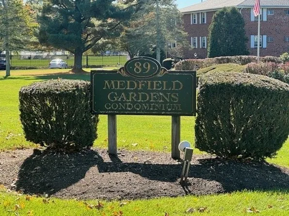 89 Pleasant St APT D5, Medfield, MA 02052