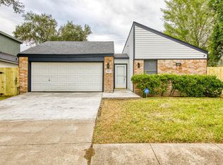 7807 Secretariat Ln, Houston, TX 77071