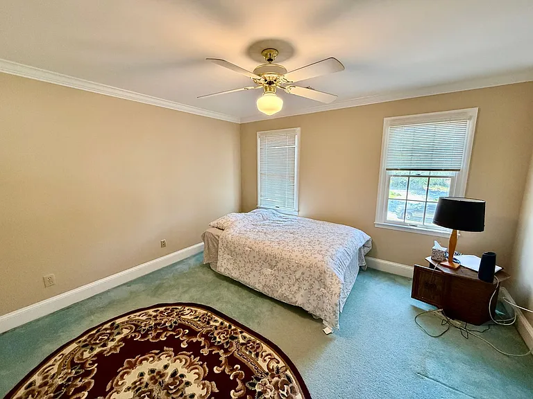 525 Brook Ave — Photo 16