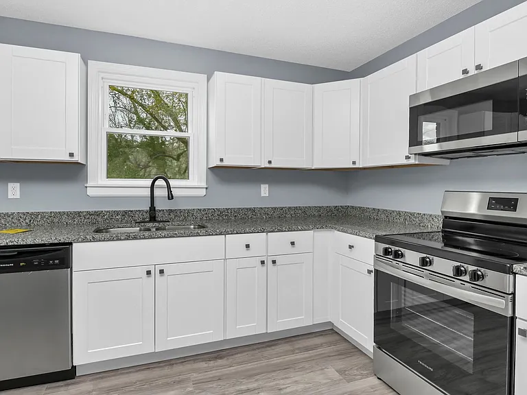 3001 Truman St — Photo 10