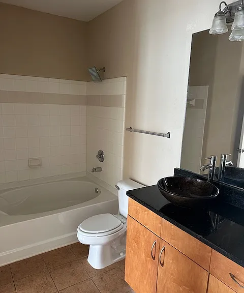 8290 Gate Pkwy #504 — Photo 12