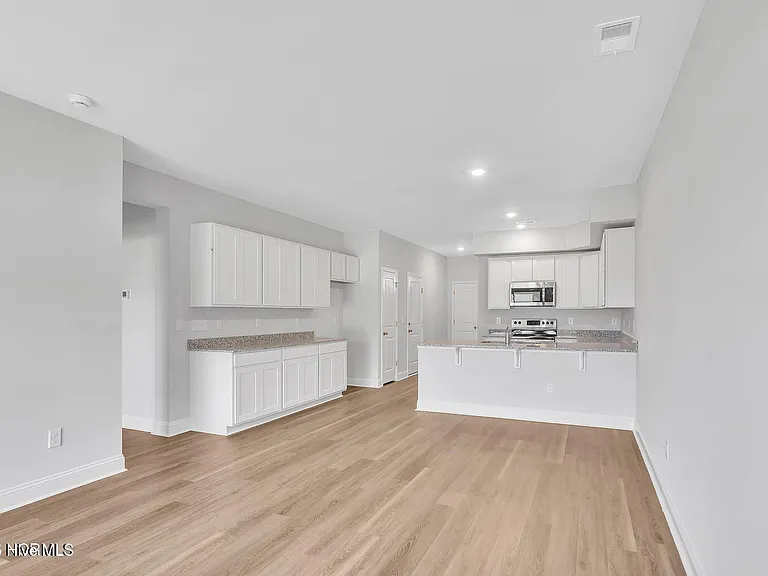 241 Arnette Dr #A — Photo 7