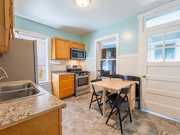 5th image of 5011 W Schubert Ave