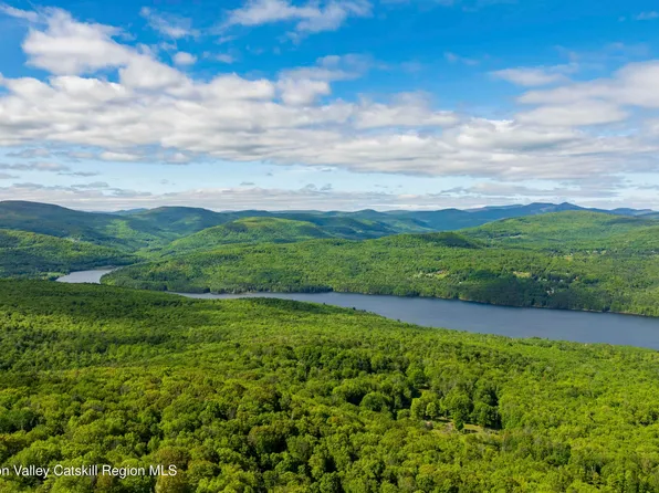 2 Red Rock Road, Wawarsing, NY 12489