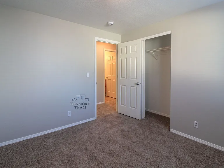 4811 Cleveland Ln — Photo 8