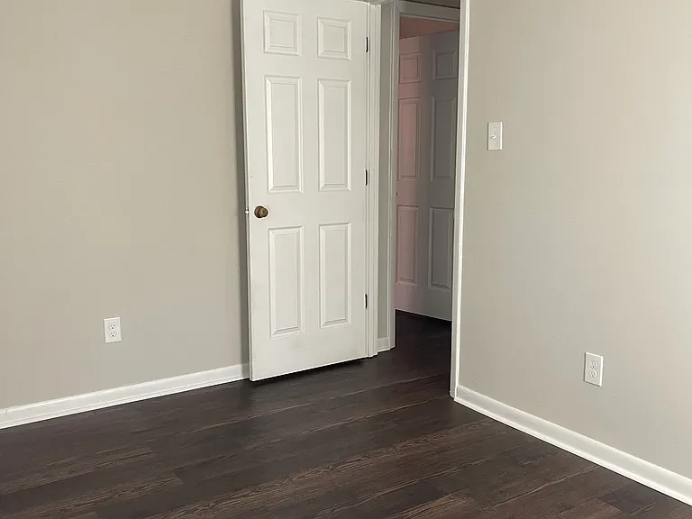 9219 Lost Forest Dr — Photo 10