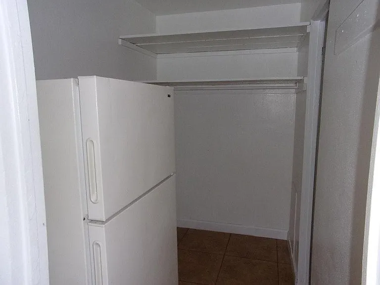 555 9th Ave N #3 — Photo 5